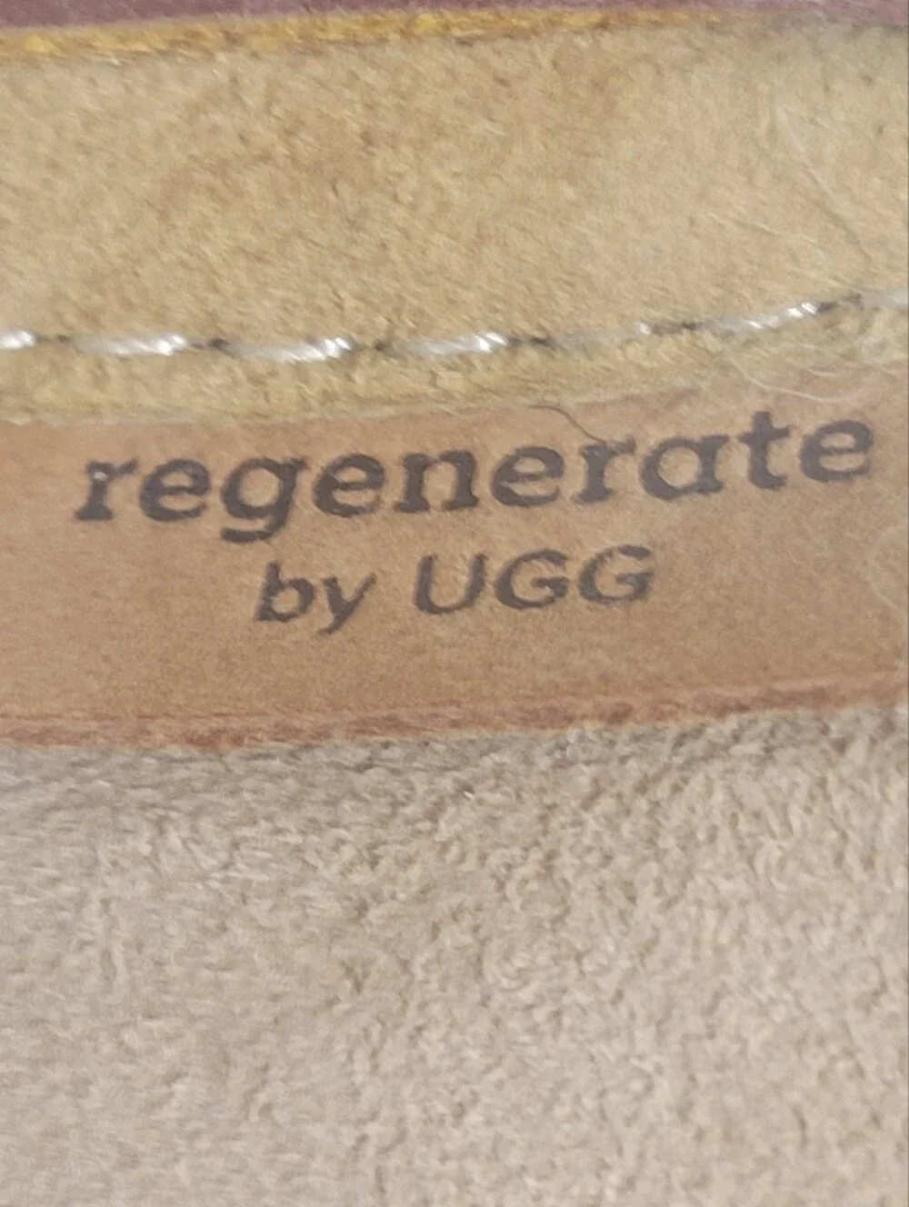 UGG tansman crafted